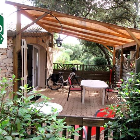 Galargues Domaine Du Bois Gite Marion מראה חיצוני תמונה