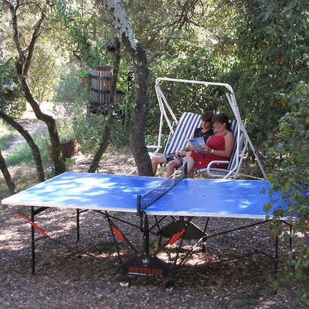 Galargues Domaine Du Bois Gite Marion מראה חיצוני תמונה